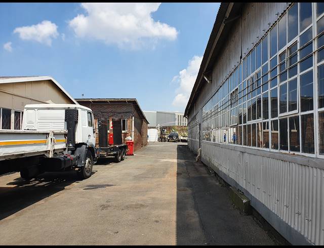 8,000M² FACTORY FOR SALE IN ALRODE